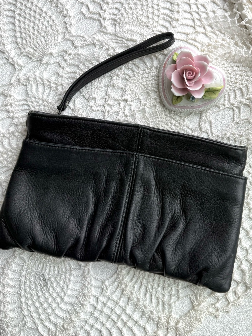 Vintage 90s Levi’s Genuine Leather Black Clutch Minimalist Pouch USA